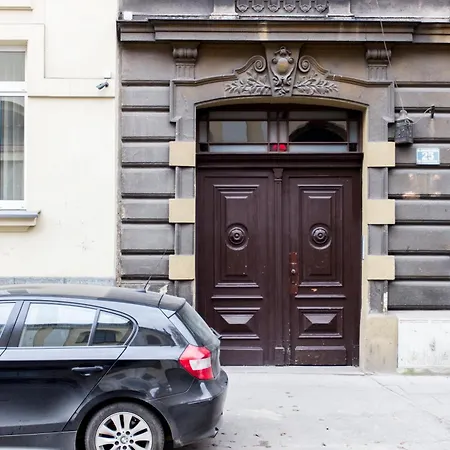 Tyzenhauz Apartments Krowoderska Street Krakow Exterior photo