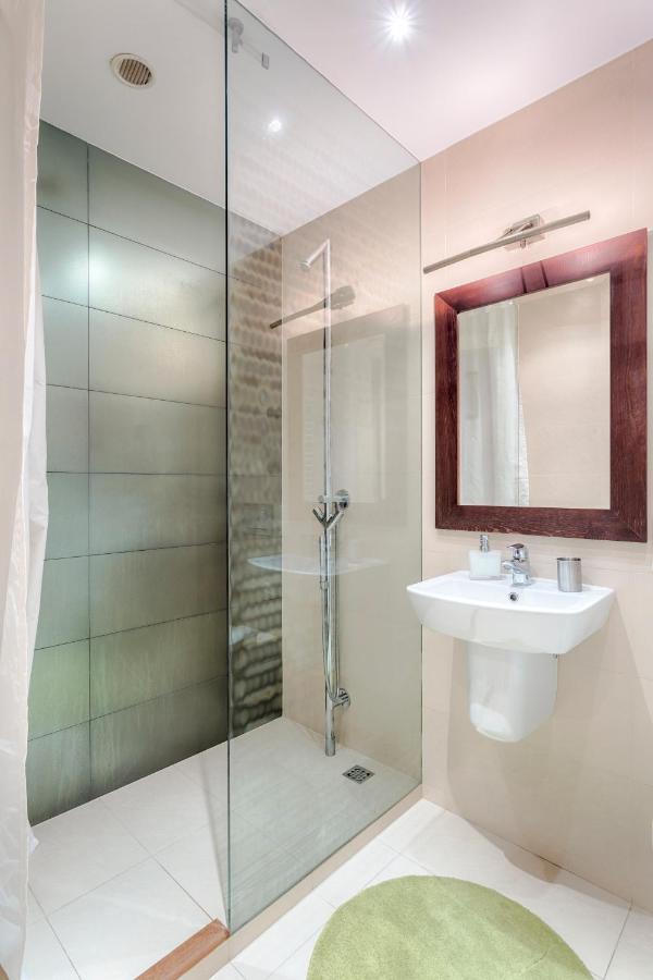 Tyzenhauz Krowoderska Street Apartment Krakau